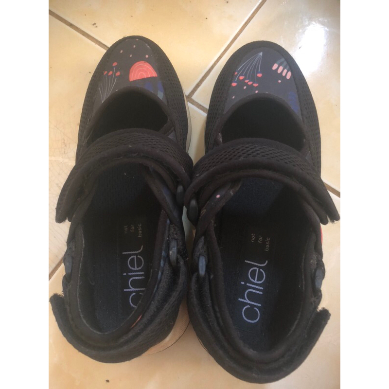 sepatu chiel official