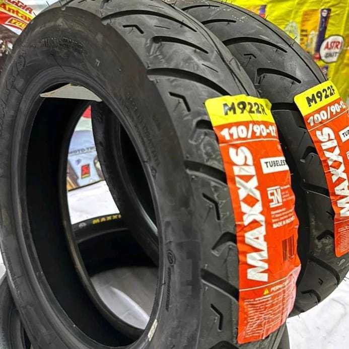 Ban Maxxis m922f/r untuk scoopy donat ukuran ban depan 100/90-12 dan ukuran ban belakang