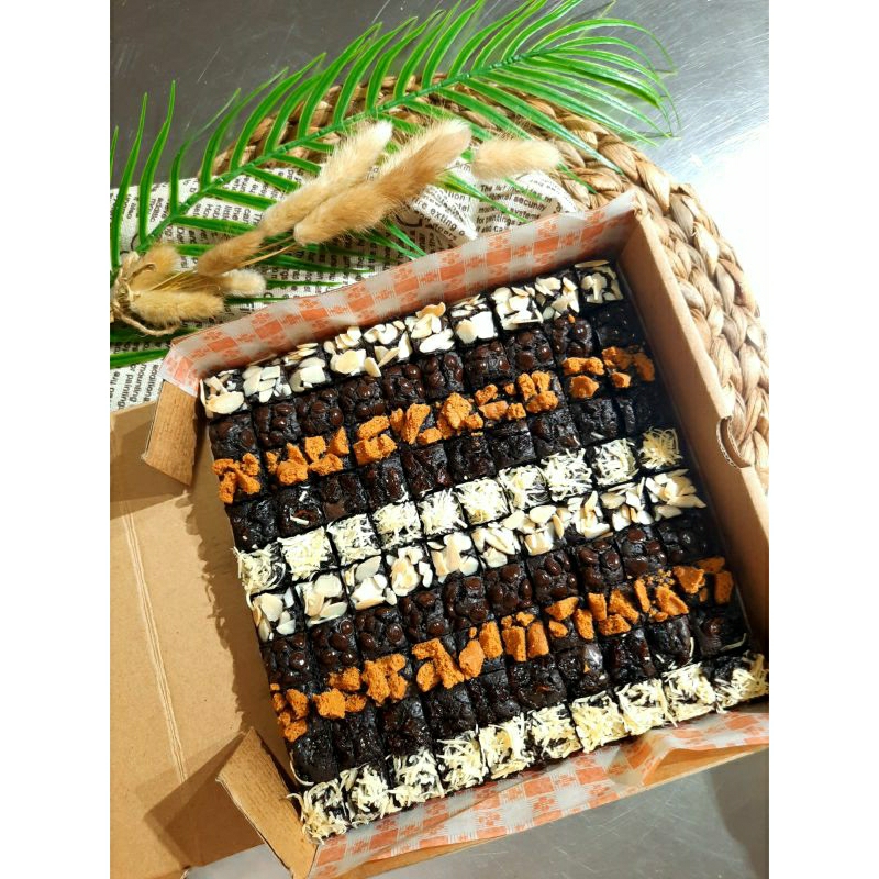 

Brownies Mix uk 20cmX20cm isi 100 bites