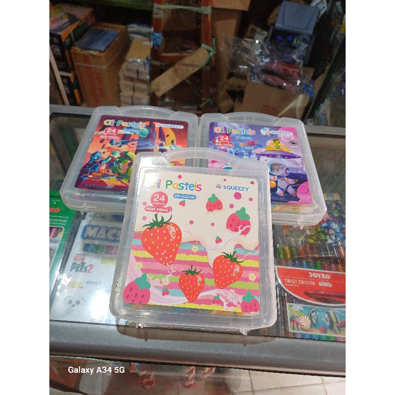 

CRAYON OIL PASTEL SQUEEZY ISI 24 WARNA [Non toxic]