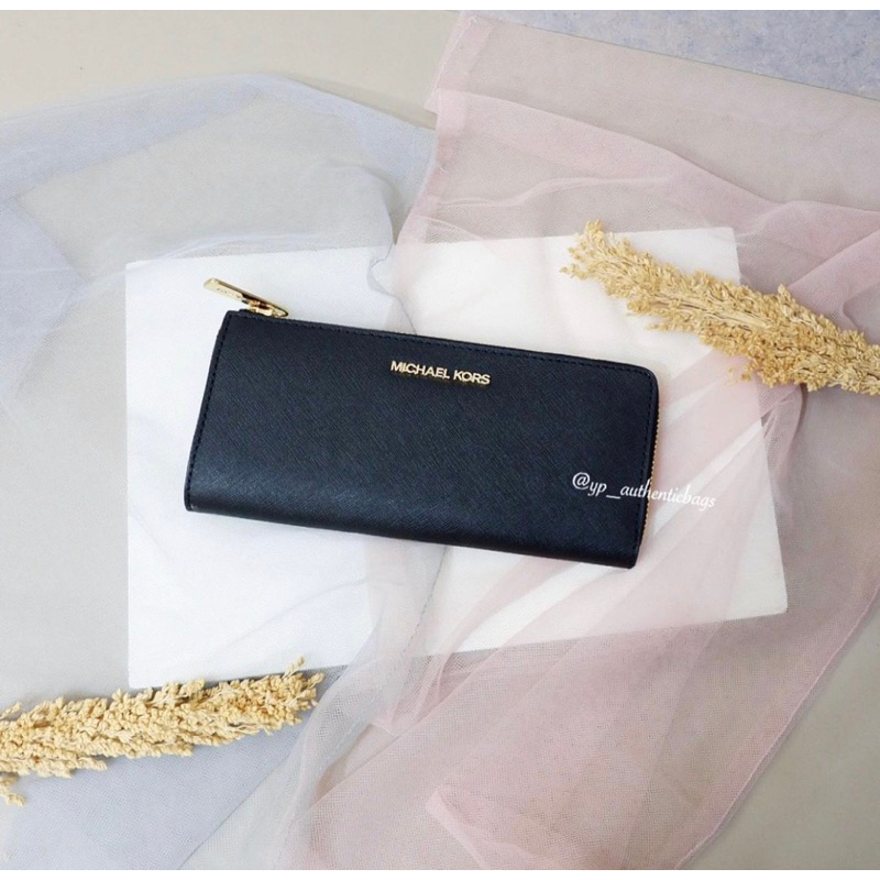 MK JET SET TRAVEL BLACK