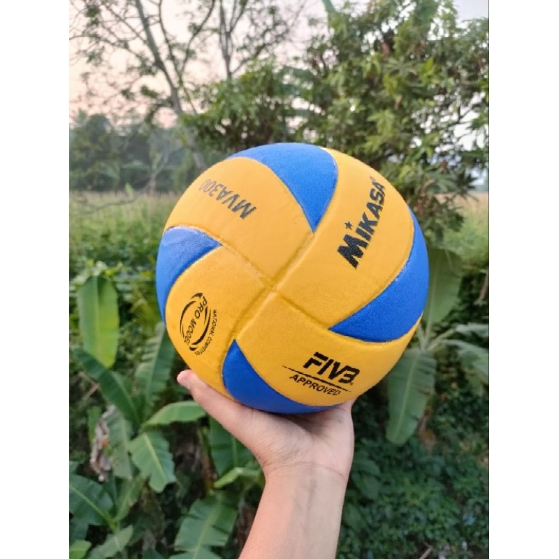 BOLA VOLI/VOLLEY MIKASA MVA300 PRESS TEMPEL SIZE4