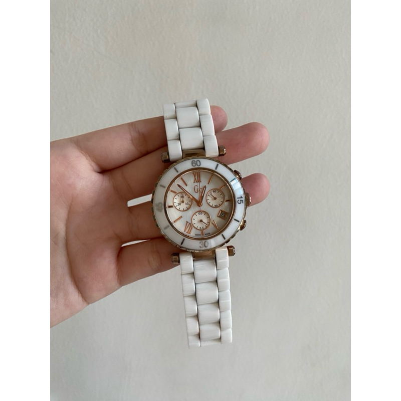 Jam Guess Collection Wanita