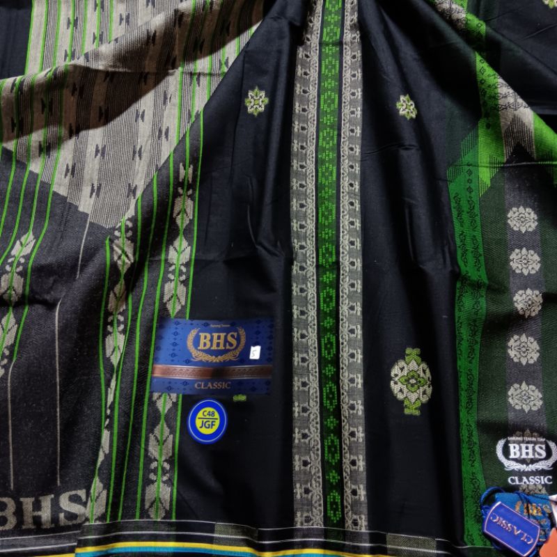 SARUNG BHS CLASSIC GOLD C48 JGF 5 JACQUARD HITAM