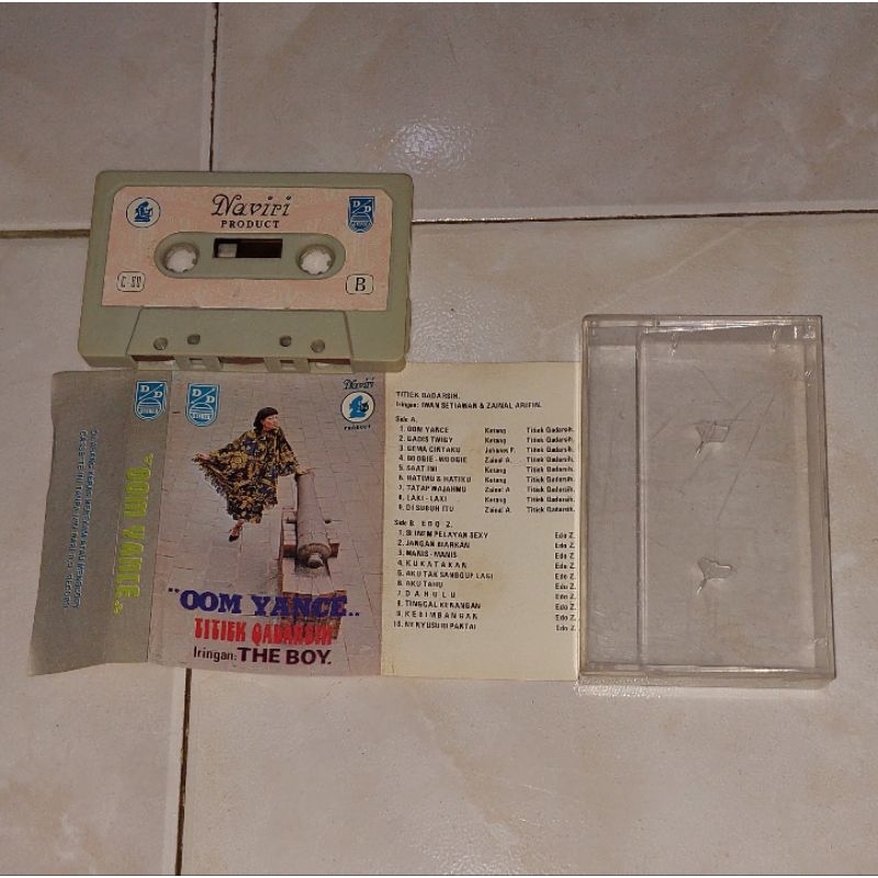 kaset Indonesia TITIEK QADARSIH album Oom Yance