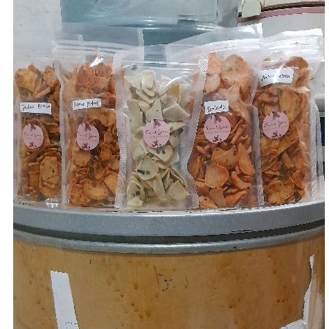 

Keripik Basreng Daun Jeruk
