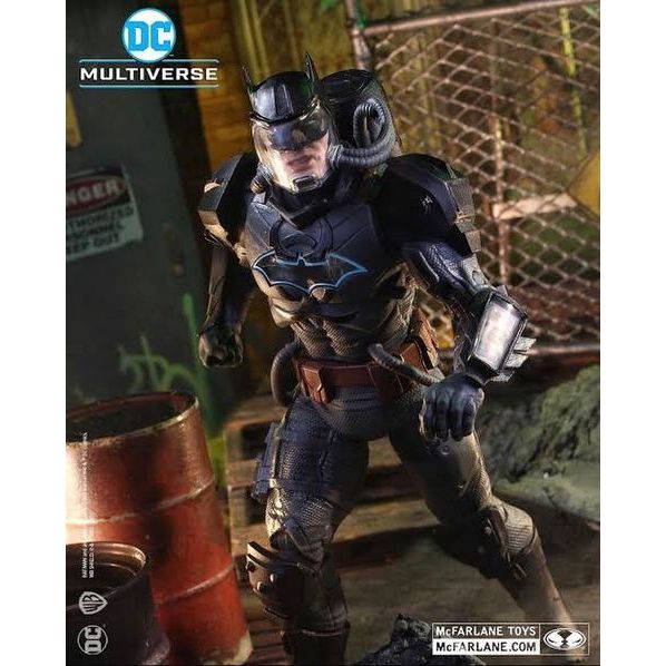 MCFARLANE TOYS  JUSTICE LEAGUE : THE AMAZO VIRUS BATMAN HAZMAT FIGURE