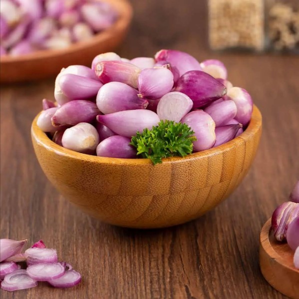 

Bawang Merah Kupas Segar 250 gr / pack