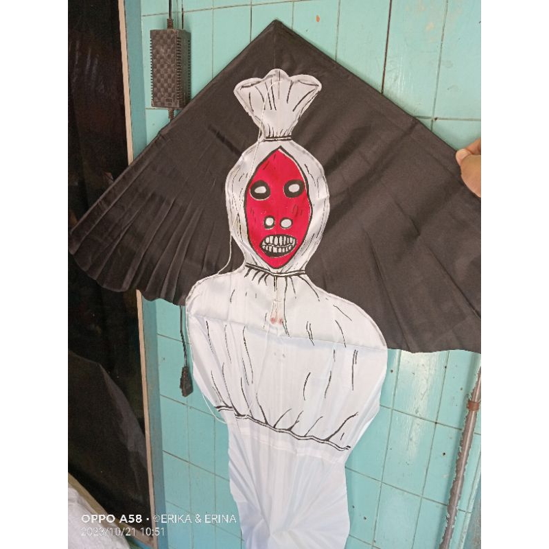 GROSIR LAYANGAN KAIN HANTU POCONG SEREM