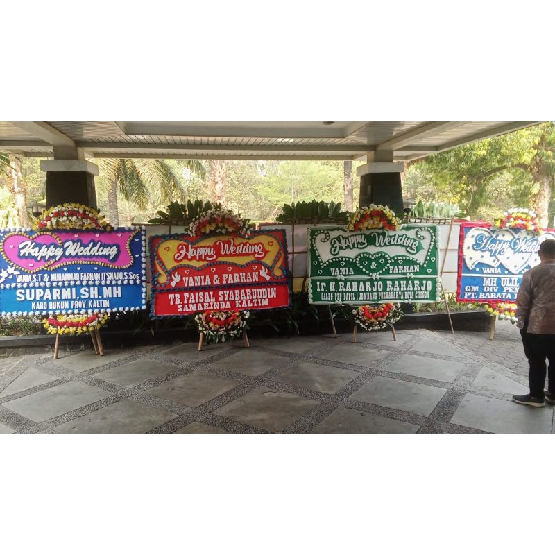 karangan bunga papan Happy wedding, serang Banten dan sekitarnya