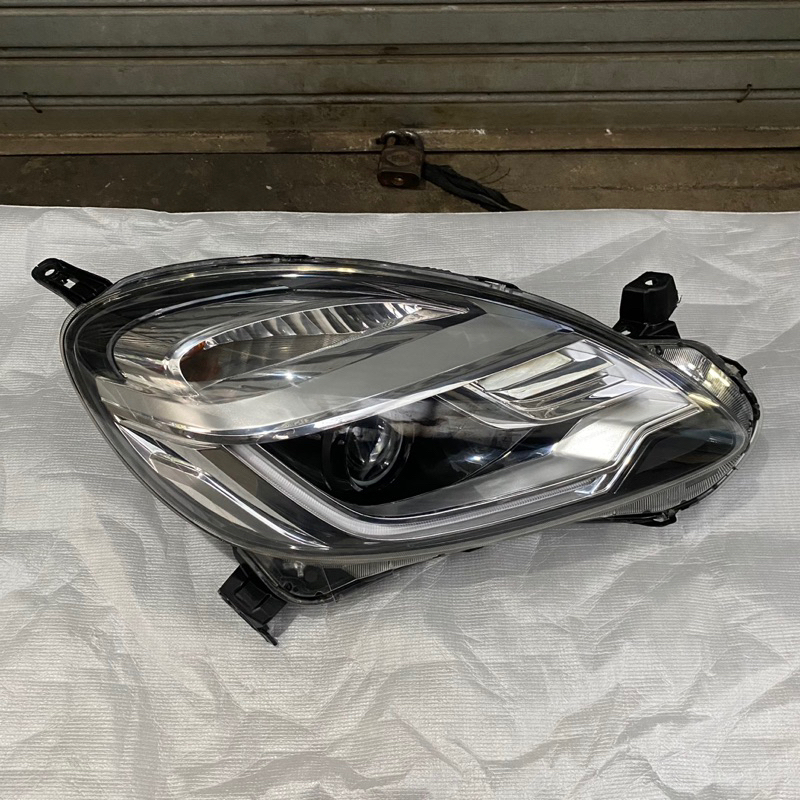 headlamp lampu depan honda brio RS