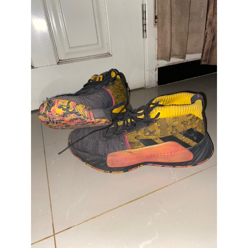 SEPATU BASKET ADIDAS DAME 5 ASIA TOUR SIZE 42 NO BOX ORI