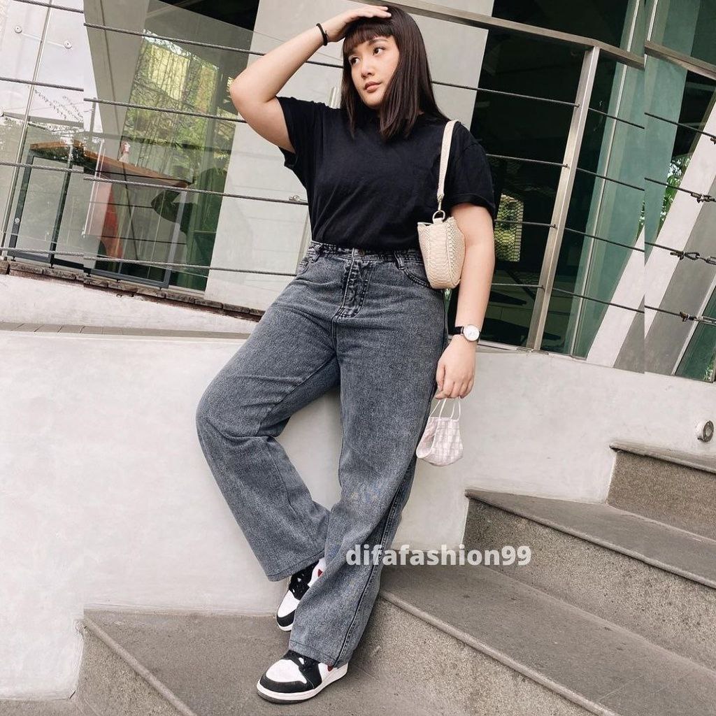 NAFFA OUTFIT STORE.ID/CELANA JEANS BOYFRIEND SUPER JUMBO WANITA/BOYFRIEND JOMBO HIGH WAIST KULOT PER