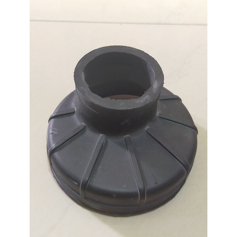 Karet selang Carburator/Selang model corong Suzuki carry extra T.5/ carry 1.0 (13881-79100) harga 1 