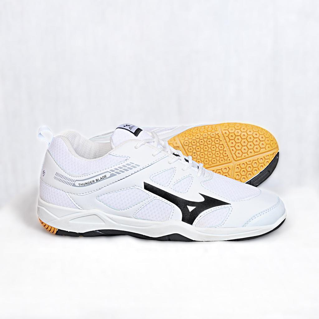 SEPATU MIZUNO OLAHRAGA BADMINTON TENIS VOLLY BASKET