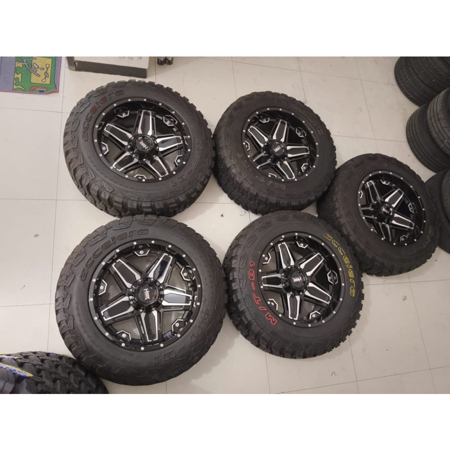VELG MOBIL BEKAS FG HSR R20X10 H5X127 ET-10 + BAN ACC M/T 34 12,5 R20 UNTUK RUBICON