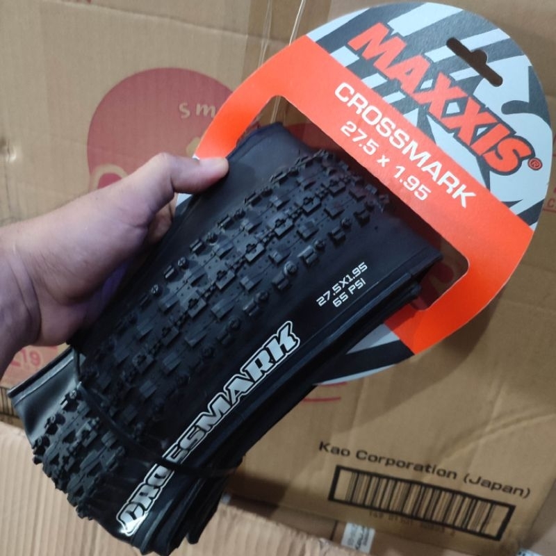 BAN LUAR SEPEDA MAXXIS CROSSMARK 27.5 INCH ATAU 650B UKURAN 27.5x1.95 ATAU 27.5 x 1.95