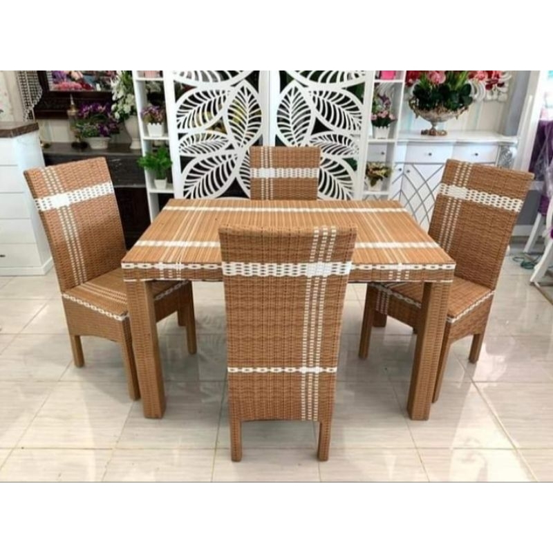 Meja Makan Kursi 4 Rotan Sintetis
