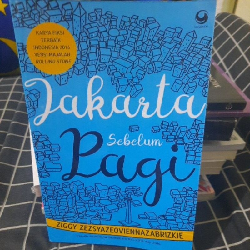 Buku Novel Jakarta sebelum pagi