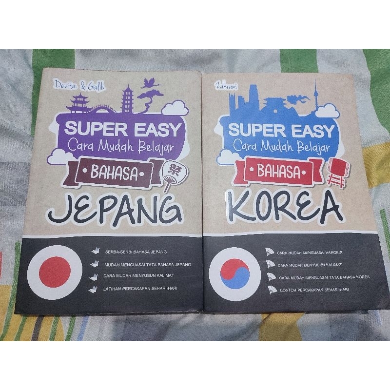 Buku belajar bahasa Korea dan Jepang
