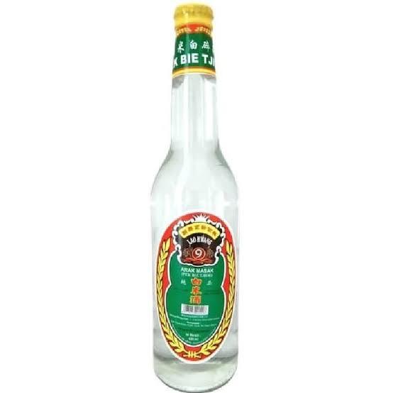 

Lao Hwang 9 Pek Bie Tjioe Arak Putih Masak 620 ml - lao wang ciu