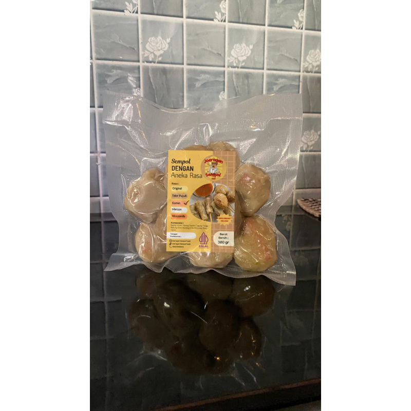 

Sempol ayam topping kornet frozen isi 10