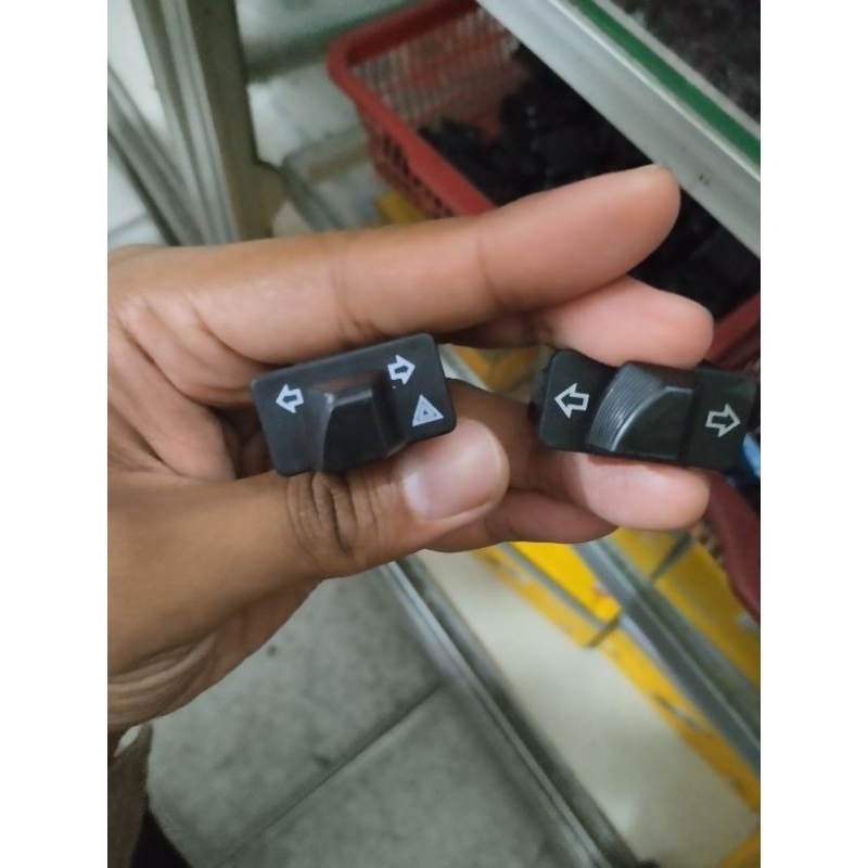 Saklar Sein Hazard Beat Old / Saklar Sein Hazard Beat New