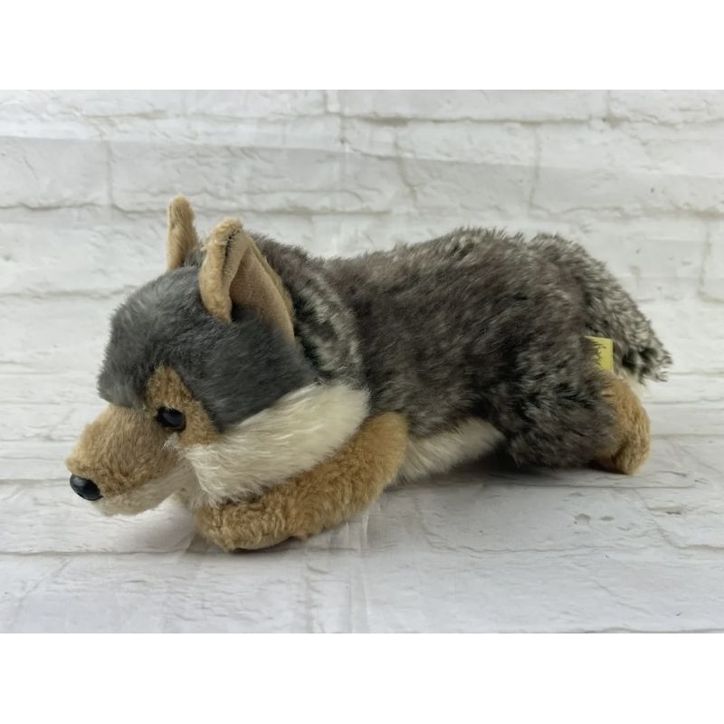Boneka Hewan Srigala Lying