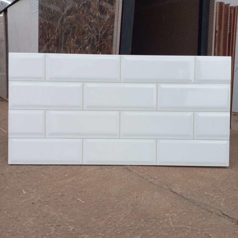 KERAMIK DINDING DAPUR KAMAR MANDI MURAH UNO CADILLAC WHITE 30X60 KW1
