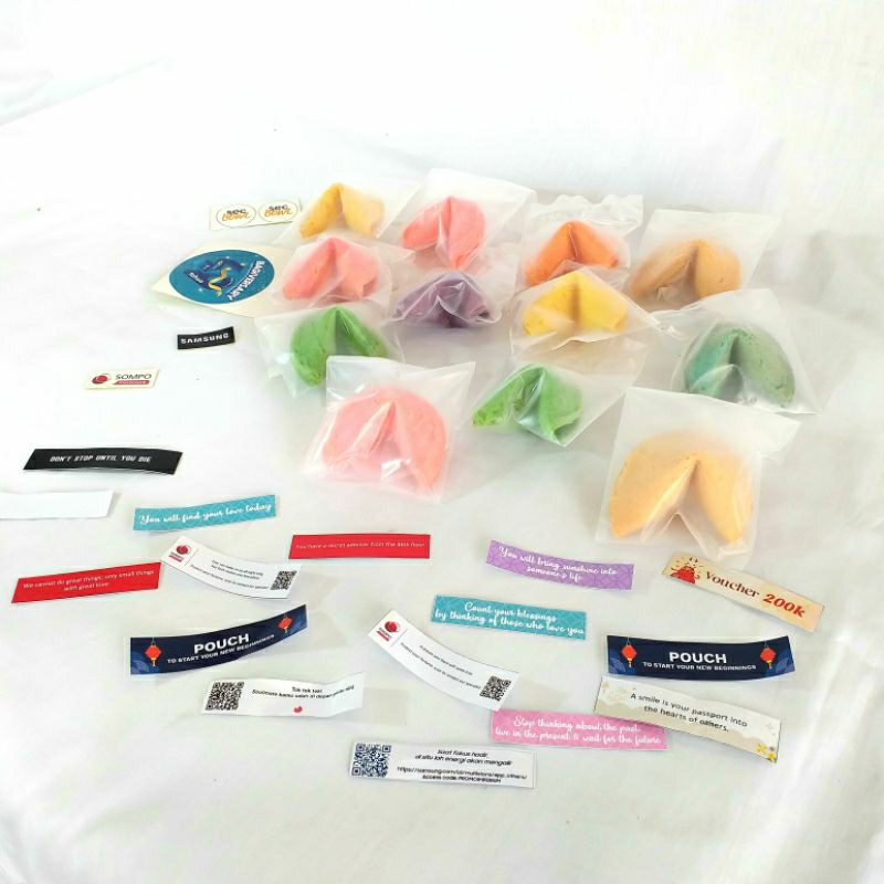 

Fortune Cookies berwarna harga satuan tanpa BOX