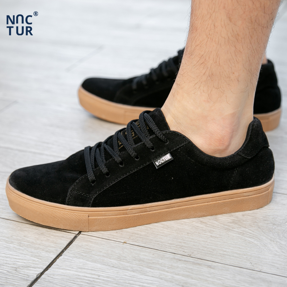 NOCTUR - Sneakers Pria Hitam Bahan Kulit Suede N-503