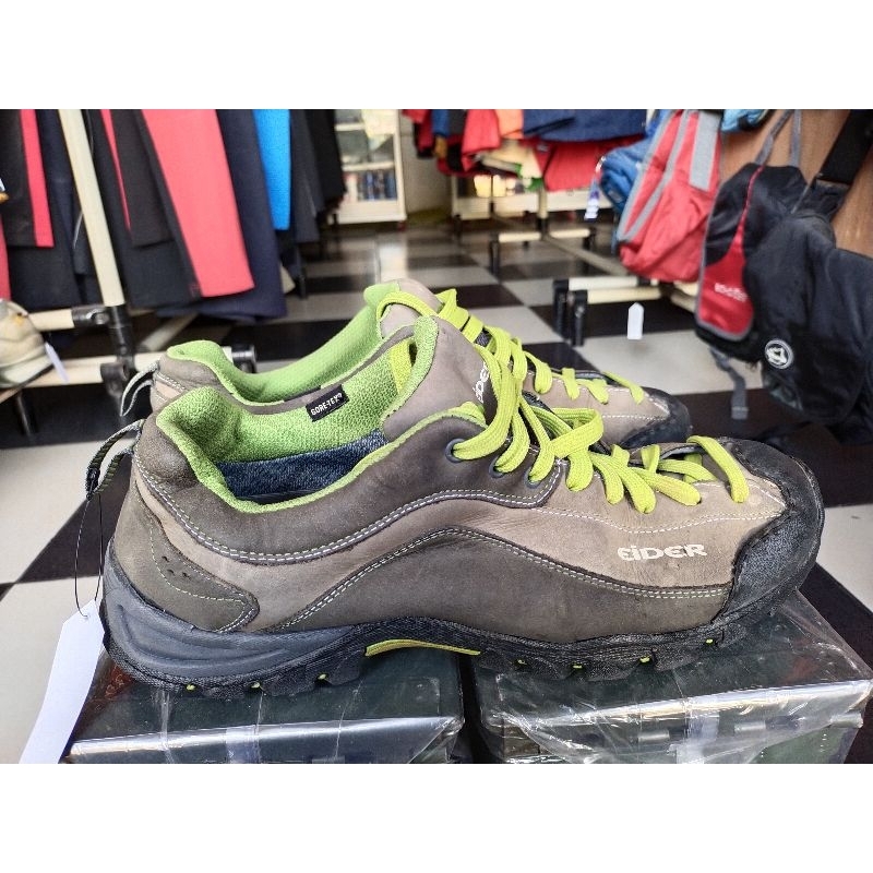 Sepatu Outdoor (second)