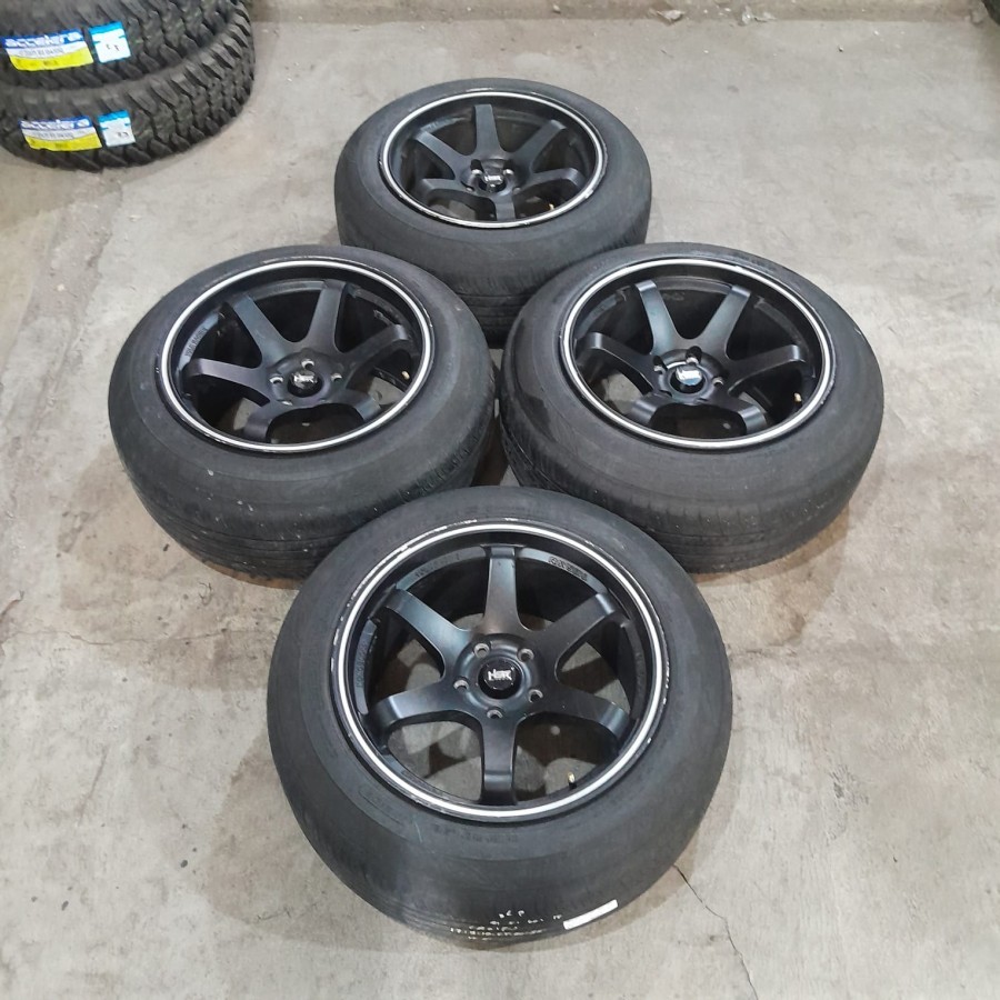 Velg Mobil Bekas Ring17 TOKYO Lebar9/10 Buat 5 + Ban 215 60 R17