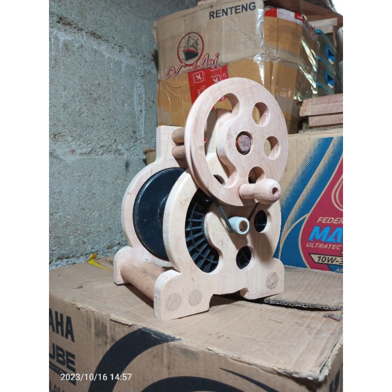 katrol, gulungan benang layang layang