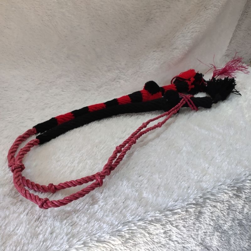 Pecut rajut banter tanggung