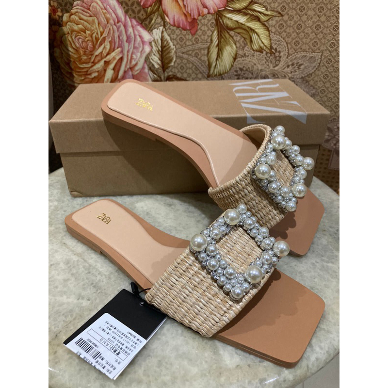 Sandal Wanita Zara Flat Woven Hiasan Mutiara
