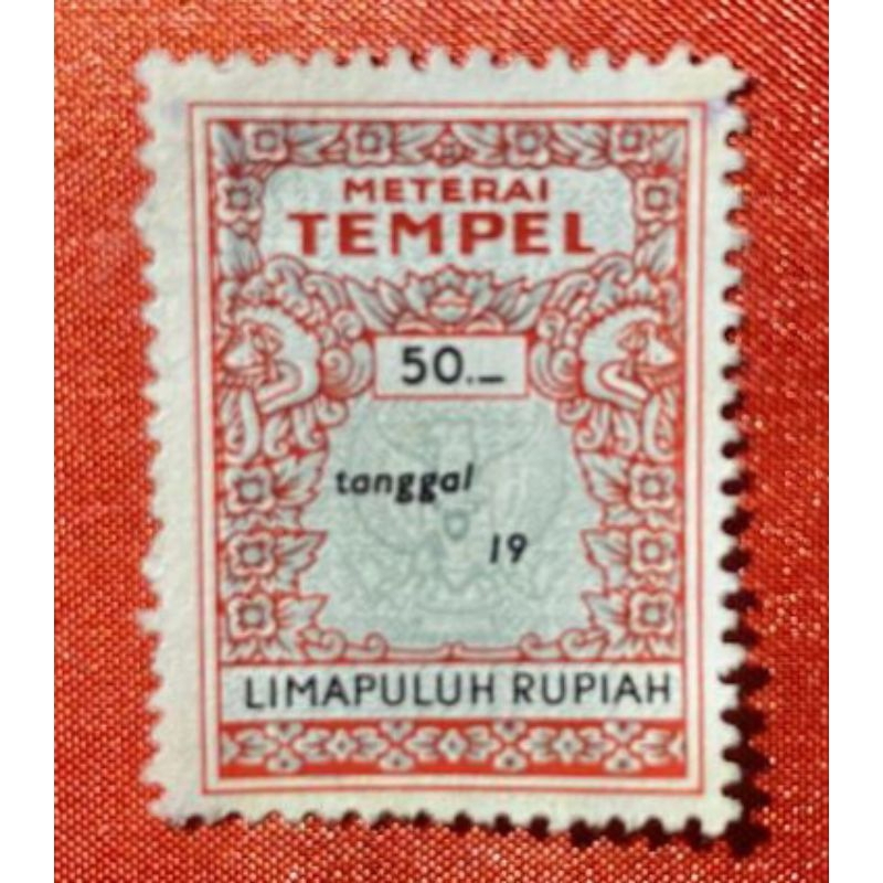 

1 potong materai tempel kuno 50 Rupiah merah tahun 1976-1979 ASLI