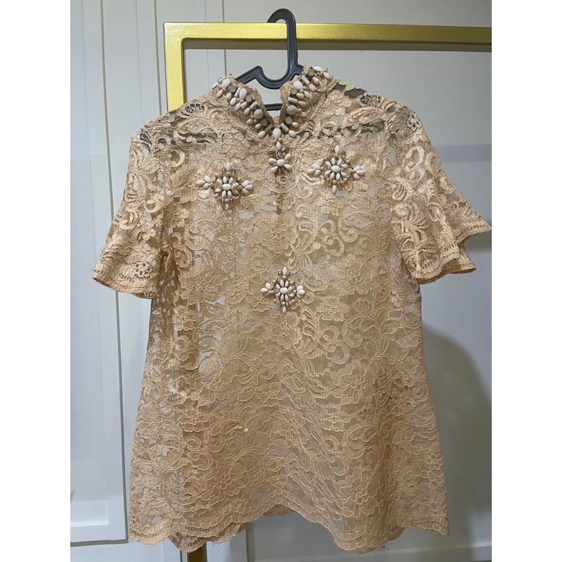 preloved lace by artkea