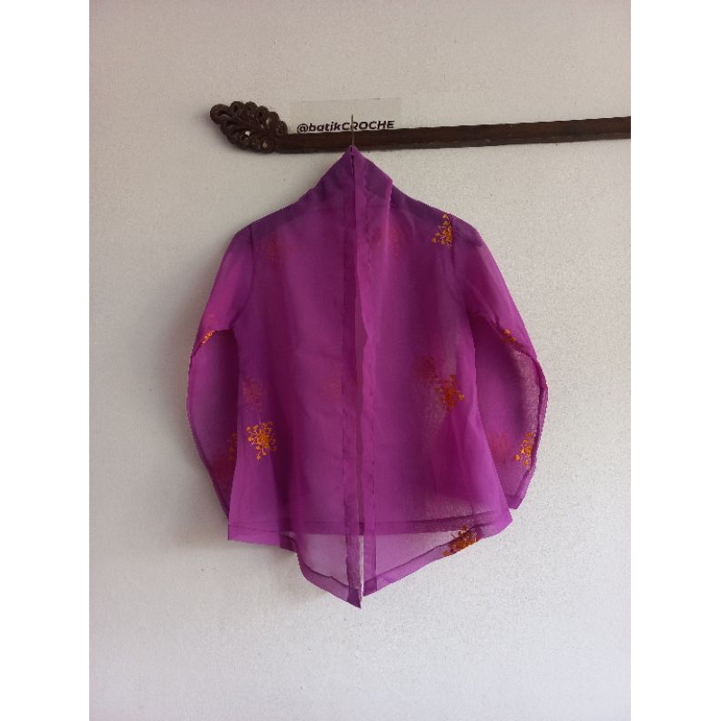 Kebaya Nyonya Lawas Magenta