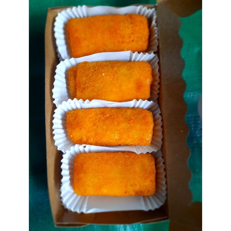 

risoles smoke beef mayo pedas frozen