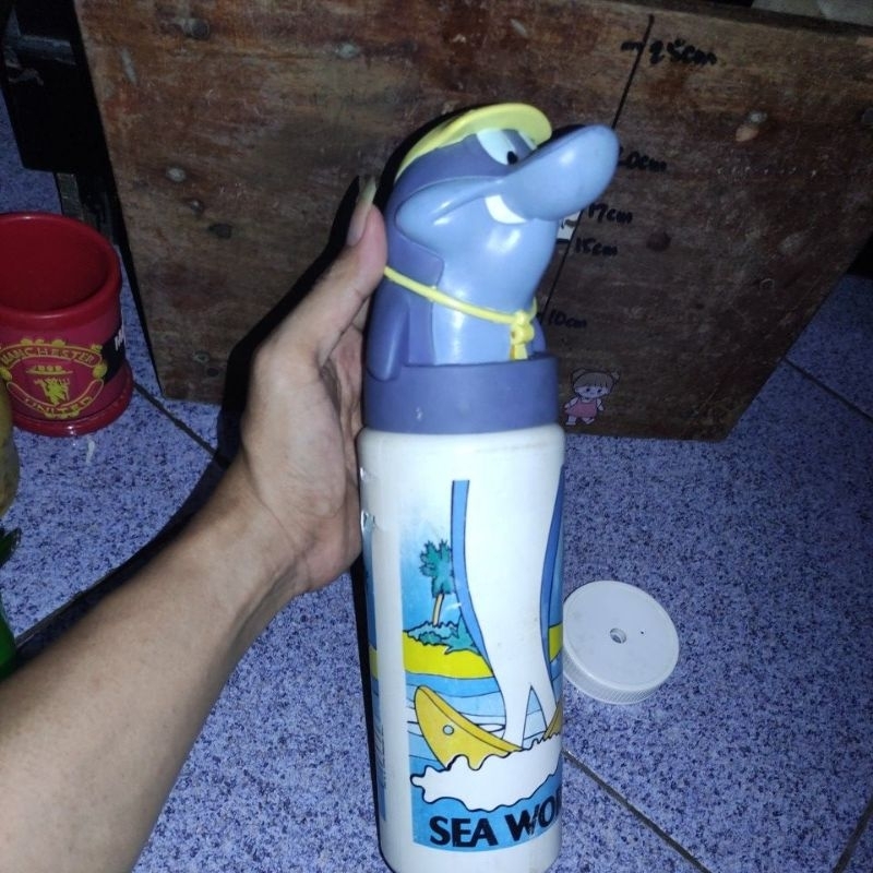 Tumblr Tumbler SeaWorld Dolphins Australia 1996 Warner Bross vtg