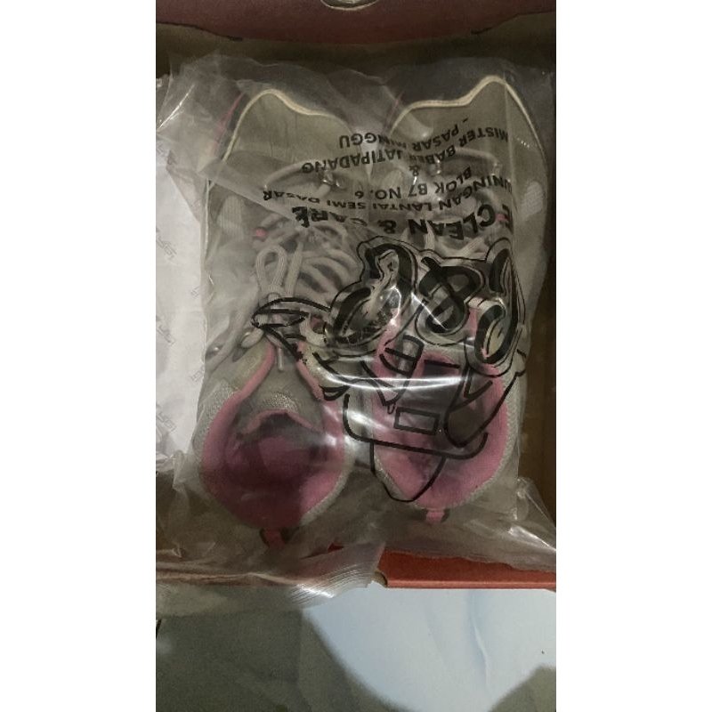 SEPATU GUNUNG WANITA SMITHSONIA SHOES AREI OUTDOORGEAR