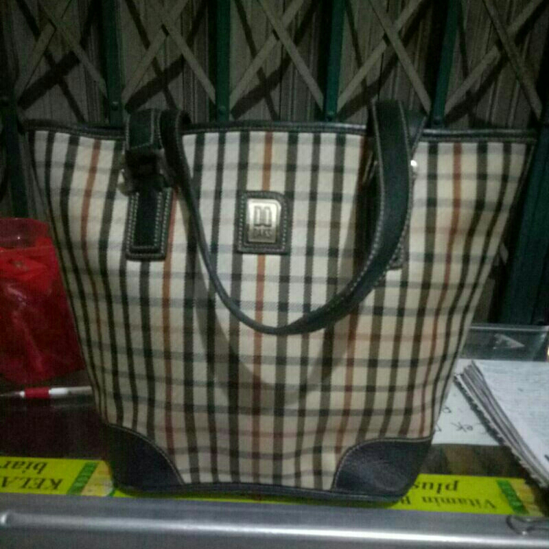 daks tote 3 ruang