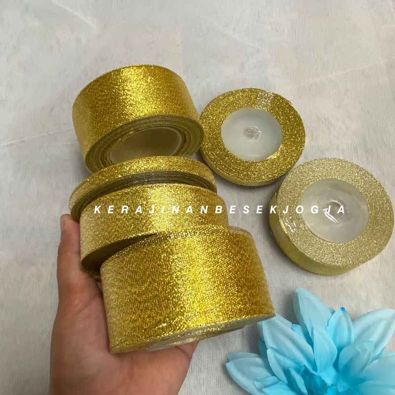 

PITA GLITER GOLD PER ROLL /pita murah pusat pita grosir pita jogja hiasan hantaran pita cantik pita murah