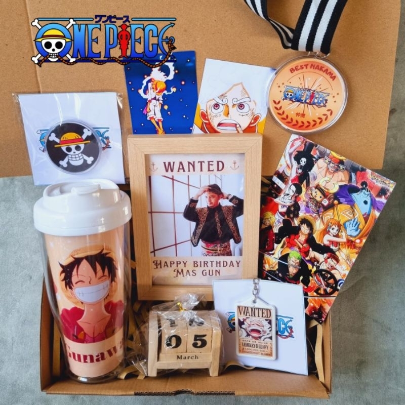 Hampers One Piece  / Kado Anime One Piece Figur Anime