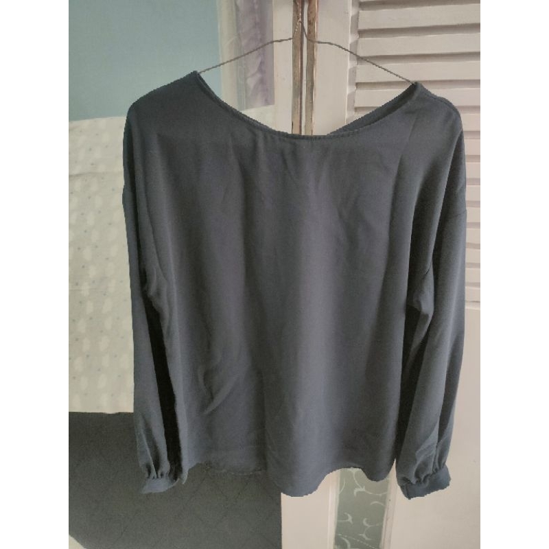Atasan / Blouse GU uniqlo