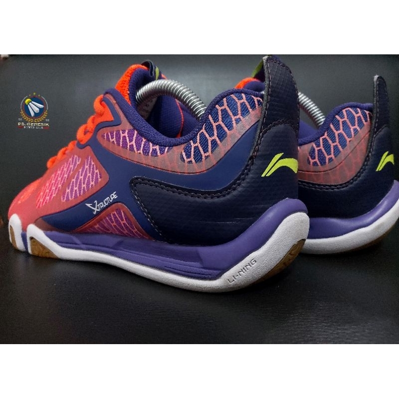 sepatu badminton lining xtructure