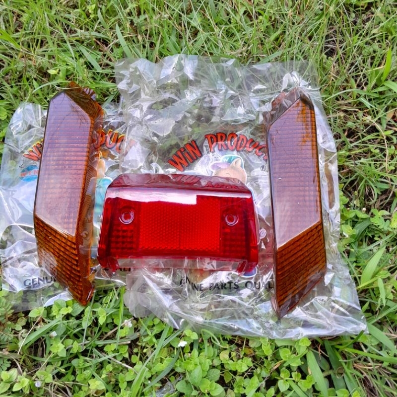 Mika lampu belakang set suzuki crystal