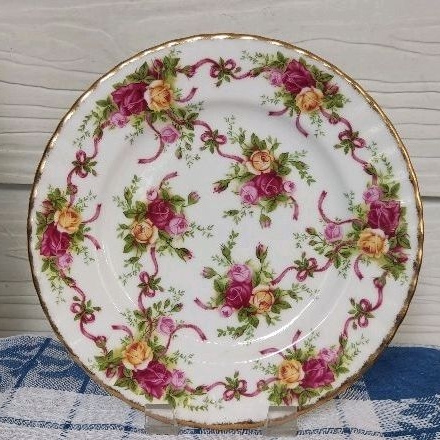 Piring Keramik - Royal Albert OCR Ruby Celebration Plate 20cm