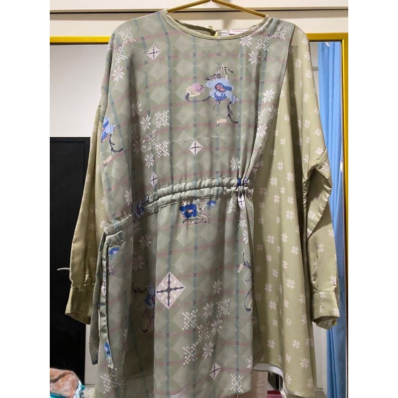 PL Dadara top Ria Miranda